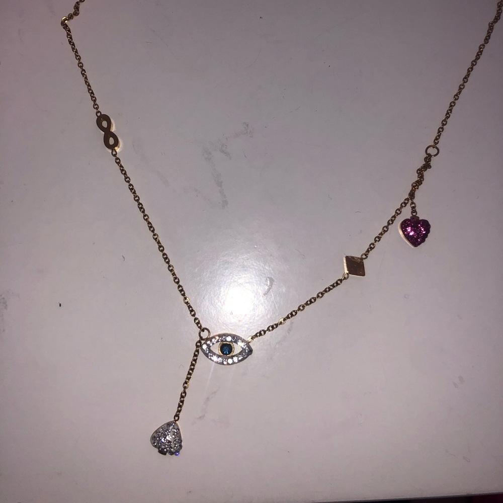 GOLD NECKLACE